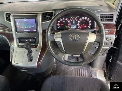 2013 Toyota Alphard - Thumbnail