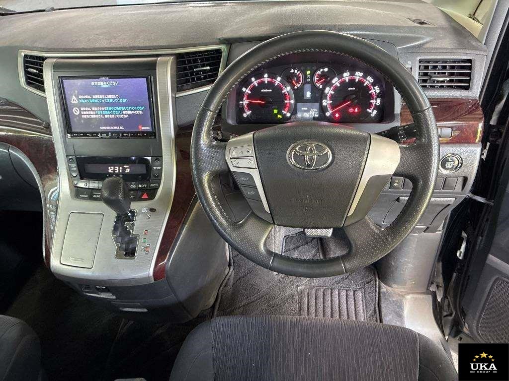 2013 Toyota Alphard