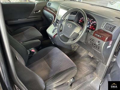 2013 Toyota Alphard - Thumbnail