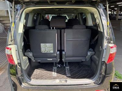 2013 Toyota Alphard - Thumbnail