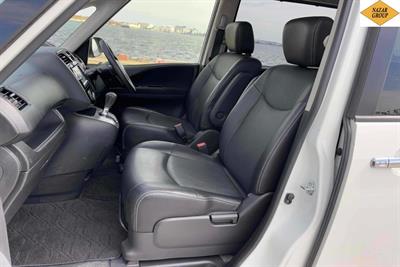 2015 Nissan Serena - Thumbnail