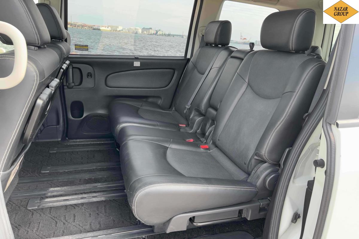 2015 Nissan Serena