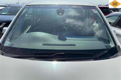 2015 Nissan Serena - Thumbnail