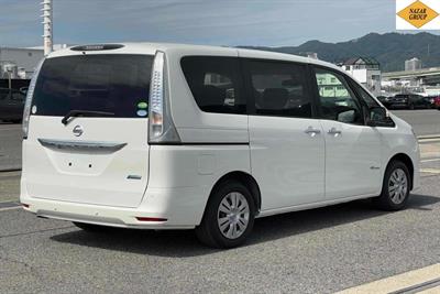 2015 Nissan Serena - Thumbnail