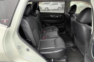 2015 Nissan X-Trail - Thumbnail