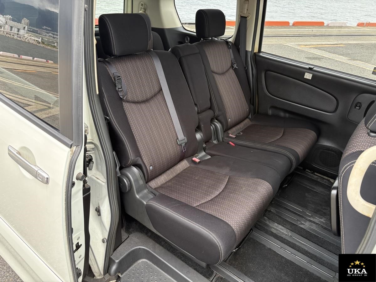 2015 Nissan Serena