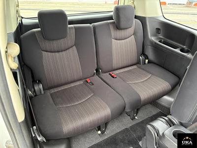 2015 Nissan Serena - Thumbnail