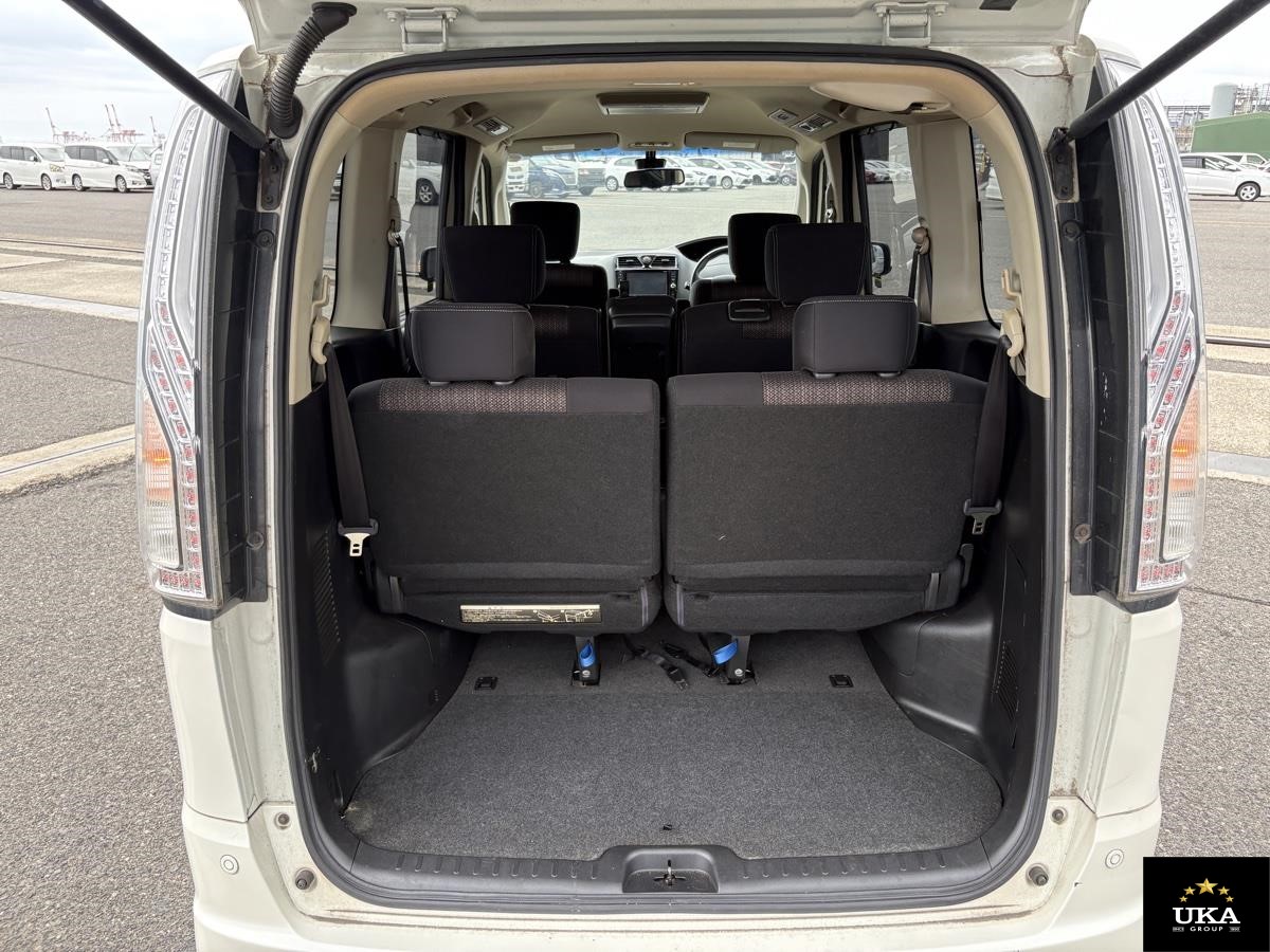 2015 Nissan Serena