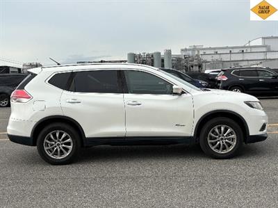 2017 Nissan X-Trail - Thumbnail