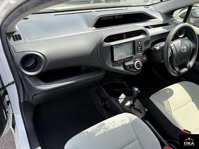 2019 Toyota Aqua - Thumbnail