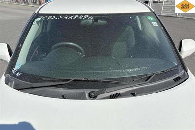 2016 Suzuki Swift - Thumbnail