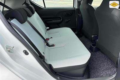 2019 Toyota Aqua - Thumbnail