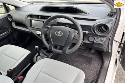2019 Toyota Aqua - Thumbnail