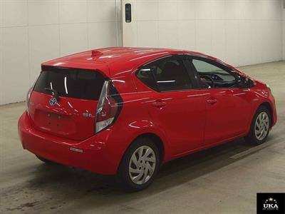 2015 Toyota Aqua - Thumbnail