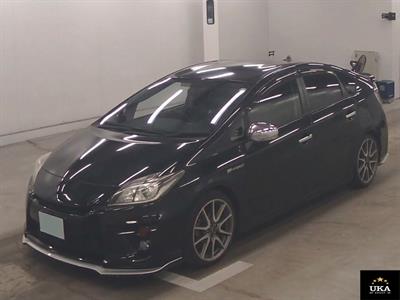 2013 Toyota Prius - Thumbnail