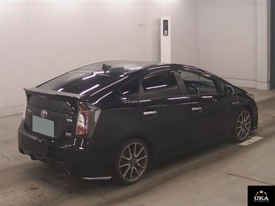 2013 Toyota Prius - Thumbnail