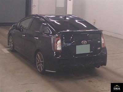 2013 Toyota Prius - Thumbnail