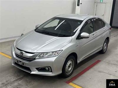 2016 Honda Grace - Thumbnail