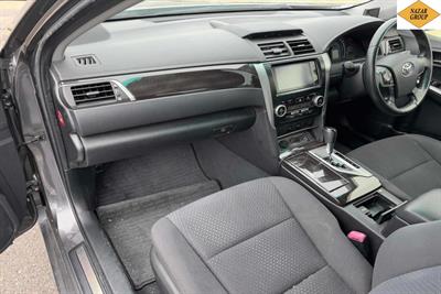 2013 Toyota Camry - Thumbnail