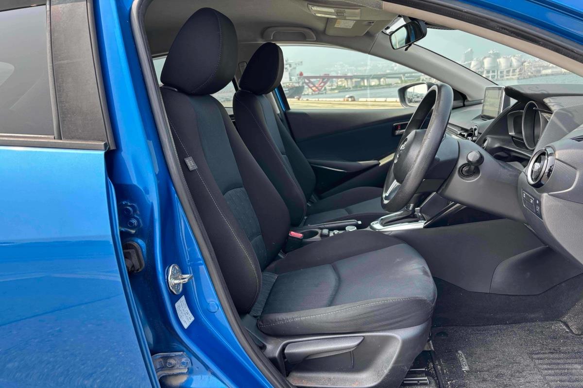 2016 Mazda Demio