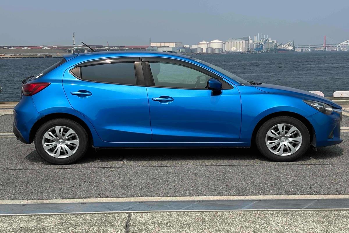 2016 Mazda Demio