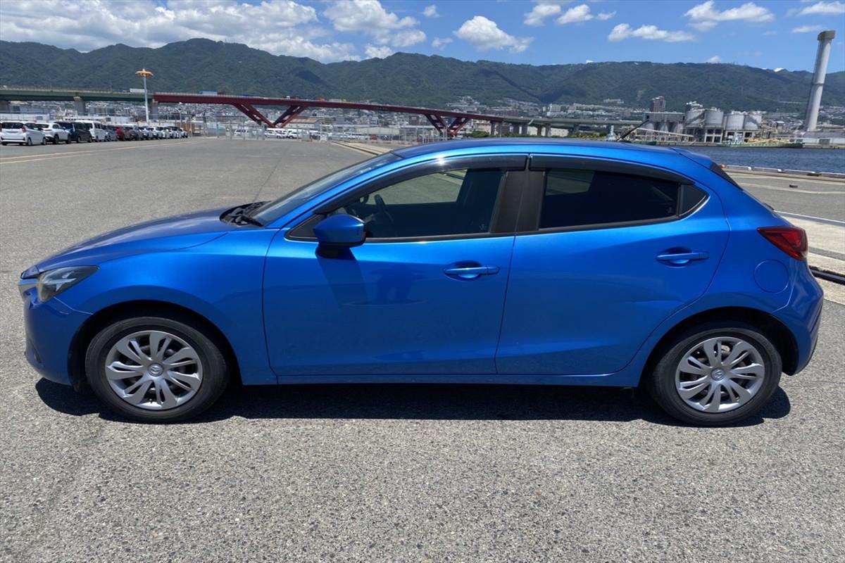 2016 Mazda Demio