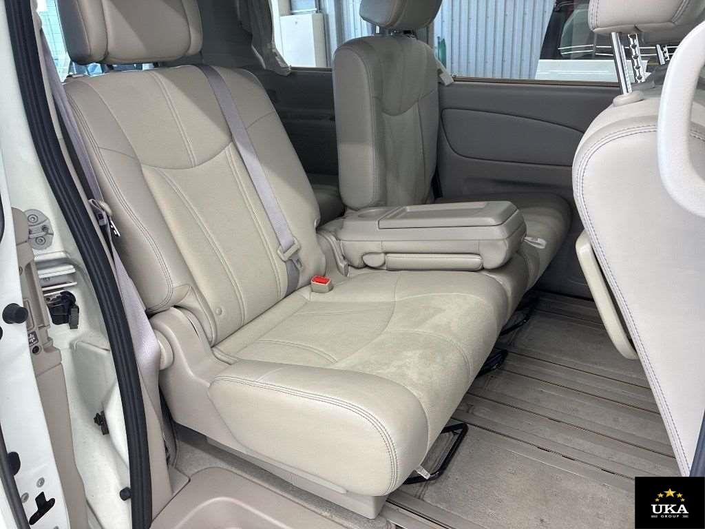 2015 Nissan Serena