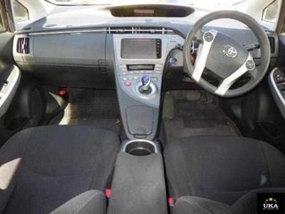 2014 Toyota Prius - Thumbnail