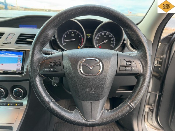 2013 Mazda Axela