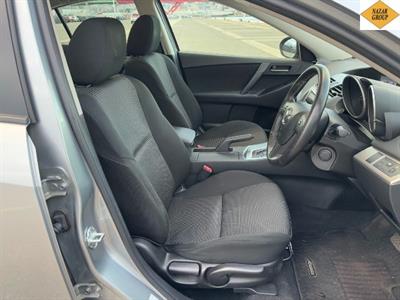 2013 Mazda Axela - Thumbnail