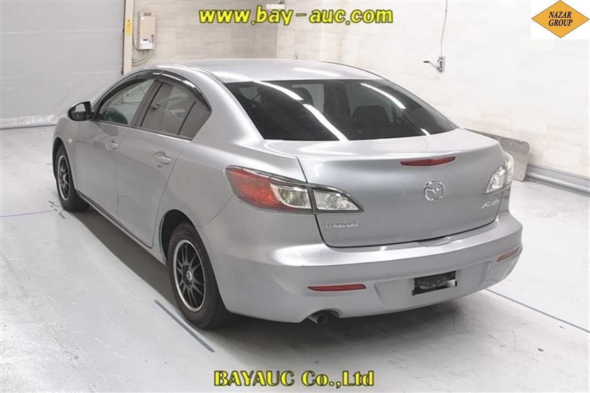 2013 Mazda Axela