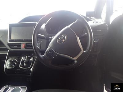 2015 Toyota Esquire - Thumbnail