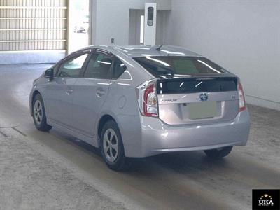 2013 Toyota Prius - Thumbnail
