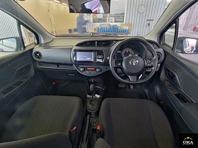 2017 Toyota Vitz - Thumbnail