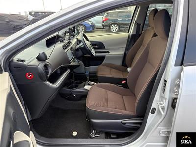 2013 Toyota Aqua - Thumbnail