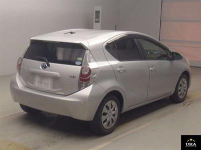 2013 Toyota Aqua - Thumbnail