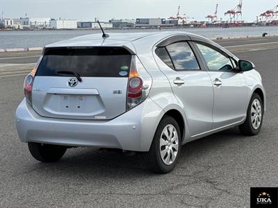 2013 Toyota Aqua - Thumbnail