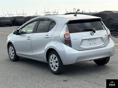 2013 Toyota Aqua - Thumbnail