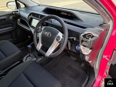 2017 Toyota Aqua - Thumbnail