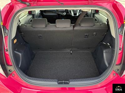 2017 Toyota Aqua - Thumbnail