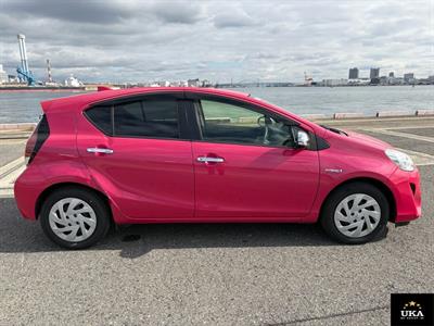 2017 Toyota Aqua - Thumbnail