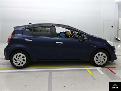 2016 Toyota Aqua - Thumbnail