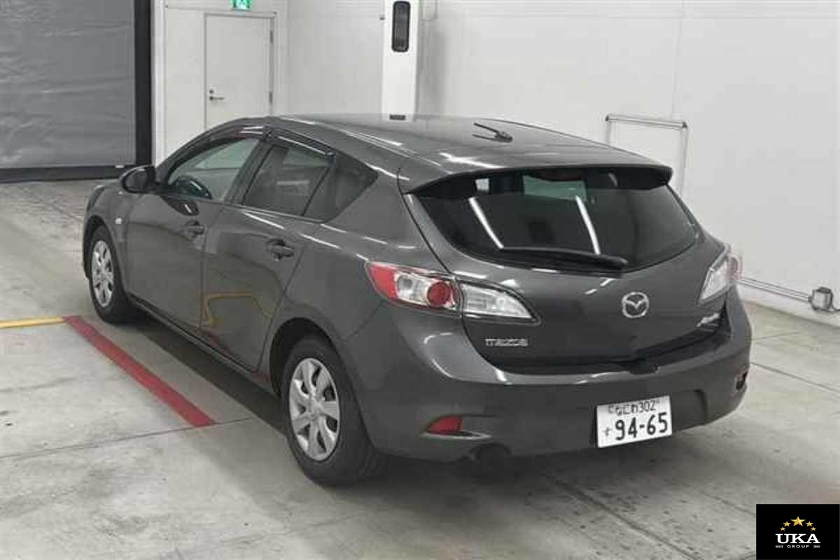 2013 Mazda Axela