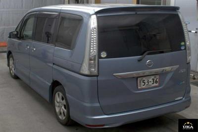 2013 Nissan Serena - Thumbnail