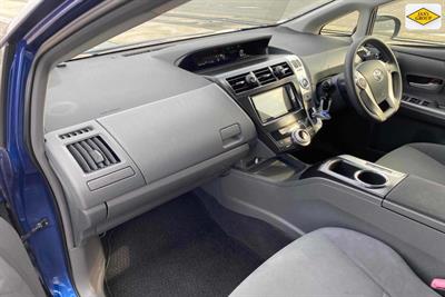 2013 Toyota Prius - Thumbnail