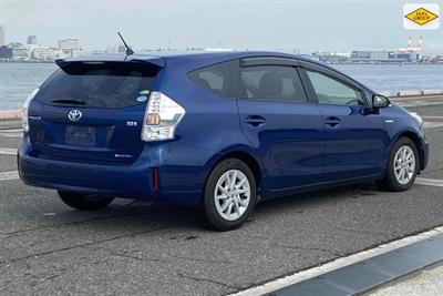 2013 Toyota Prius - Thumbnail