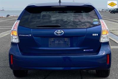 2013 Toyota Prius - Thumbnail