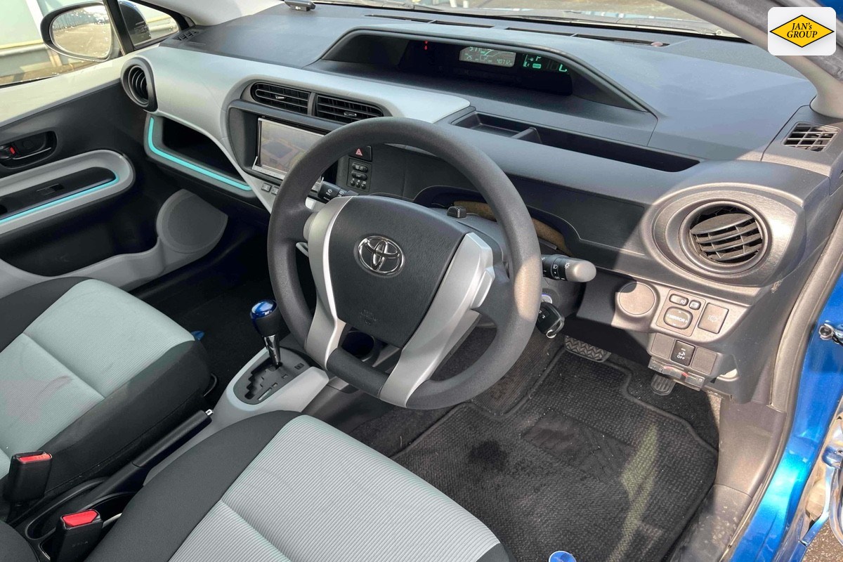 2013 Toyota Aqua