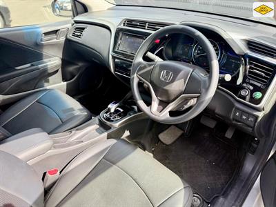 2015 Honda Grace - Thumbnail