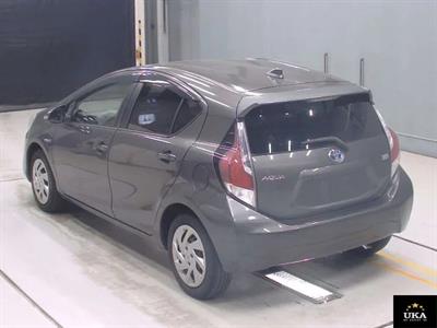2015 Toyota Aqua - Thumbnail